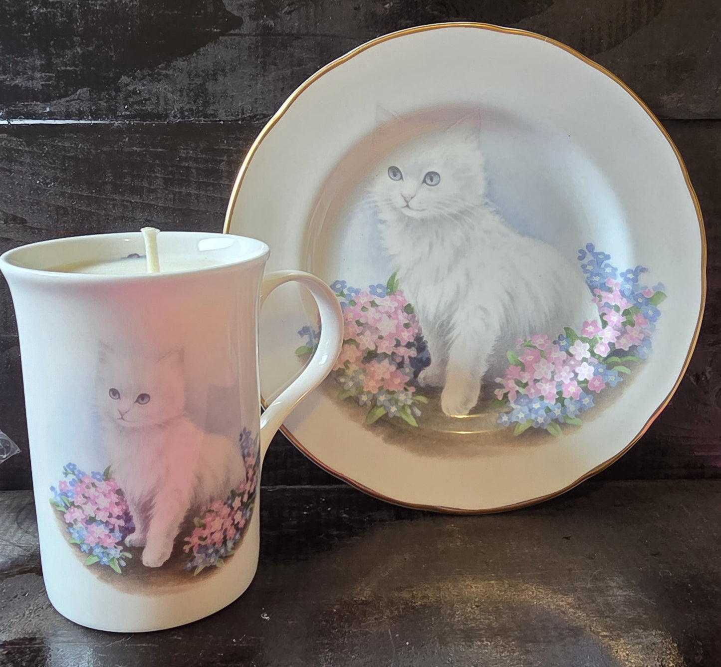 Lanikai Gardenia Vintage White Kitten Ceramic Mug Candle